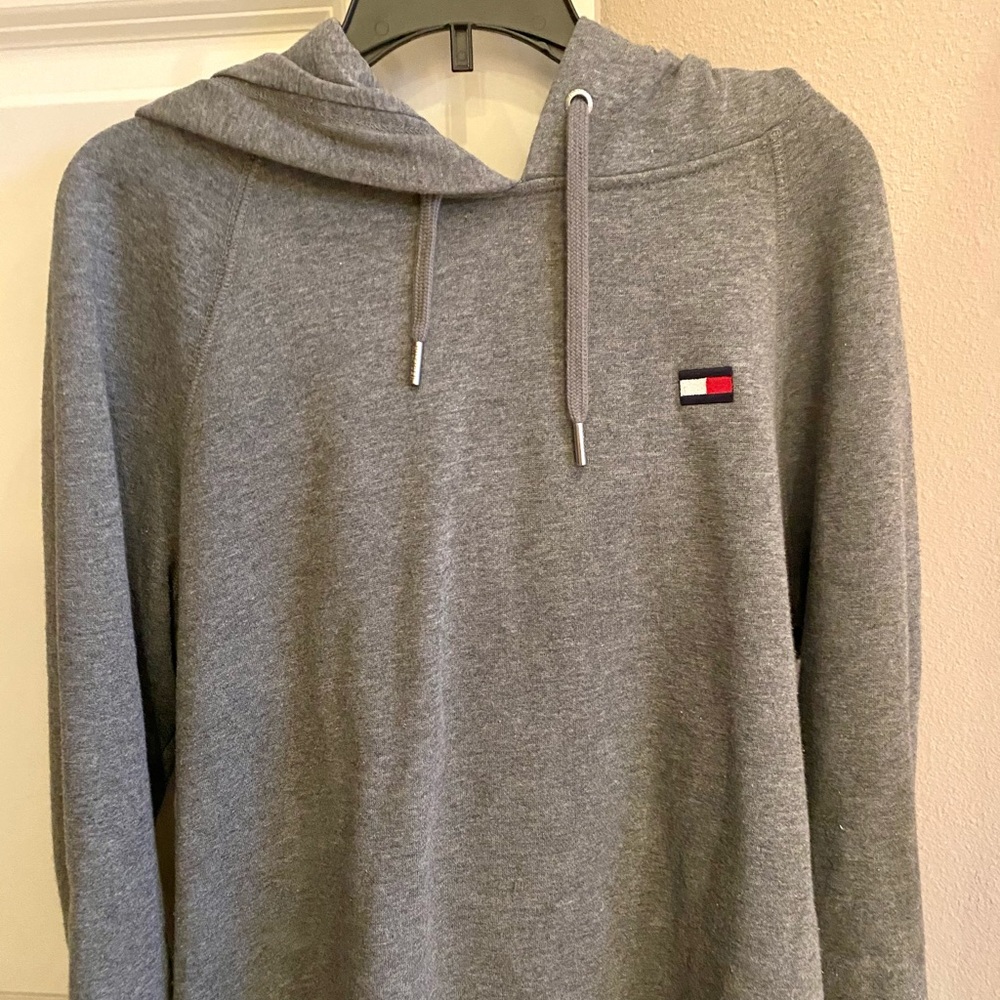 Grey Tommy Hilfiger hoodie